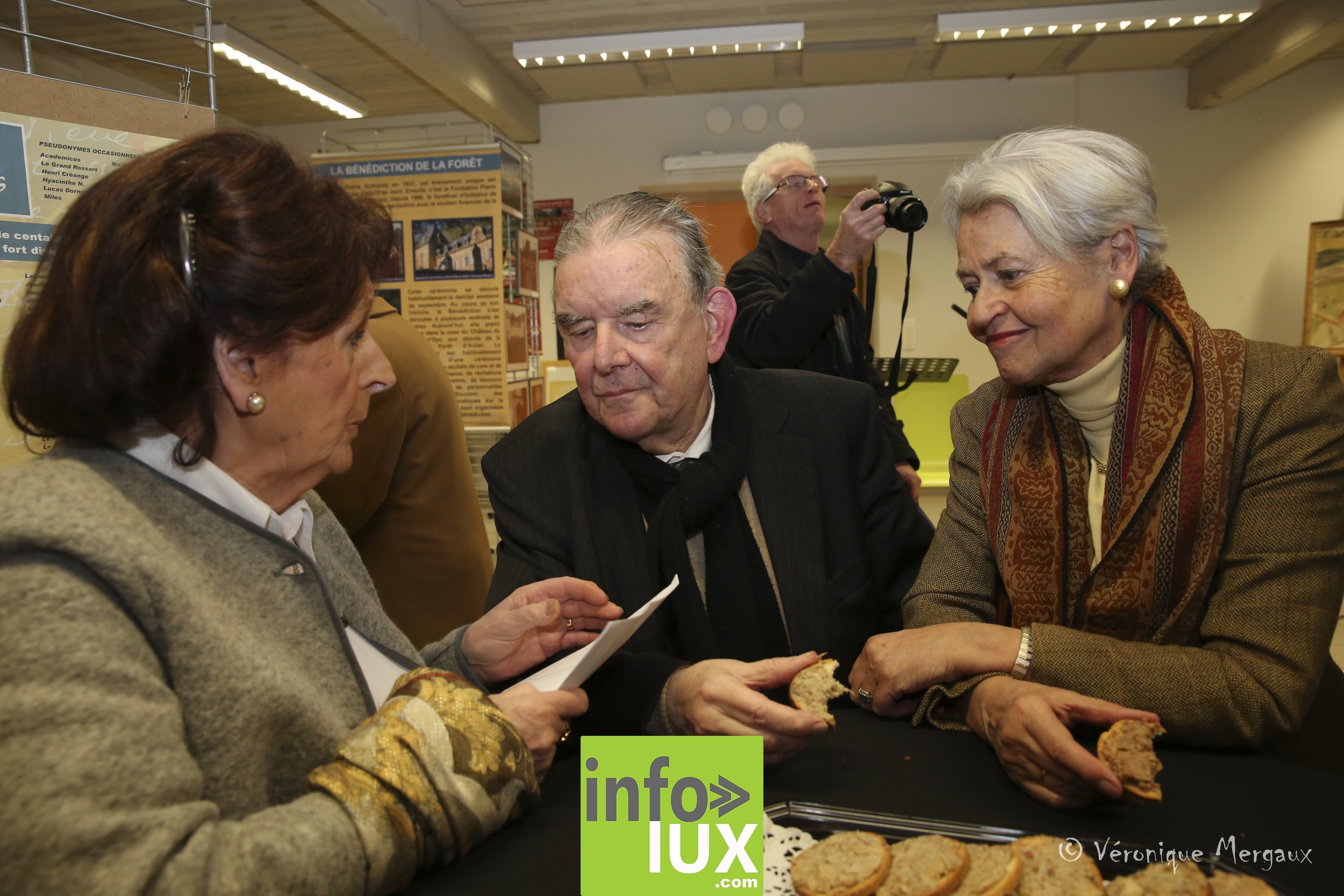 //media/jw_sigpro/users/0000002509/Vernissage Pierre Nothomb/3W6A2202