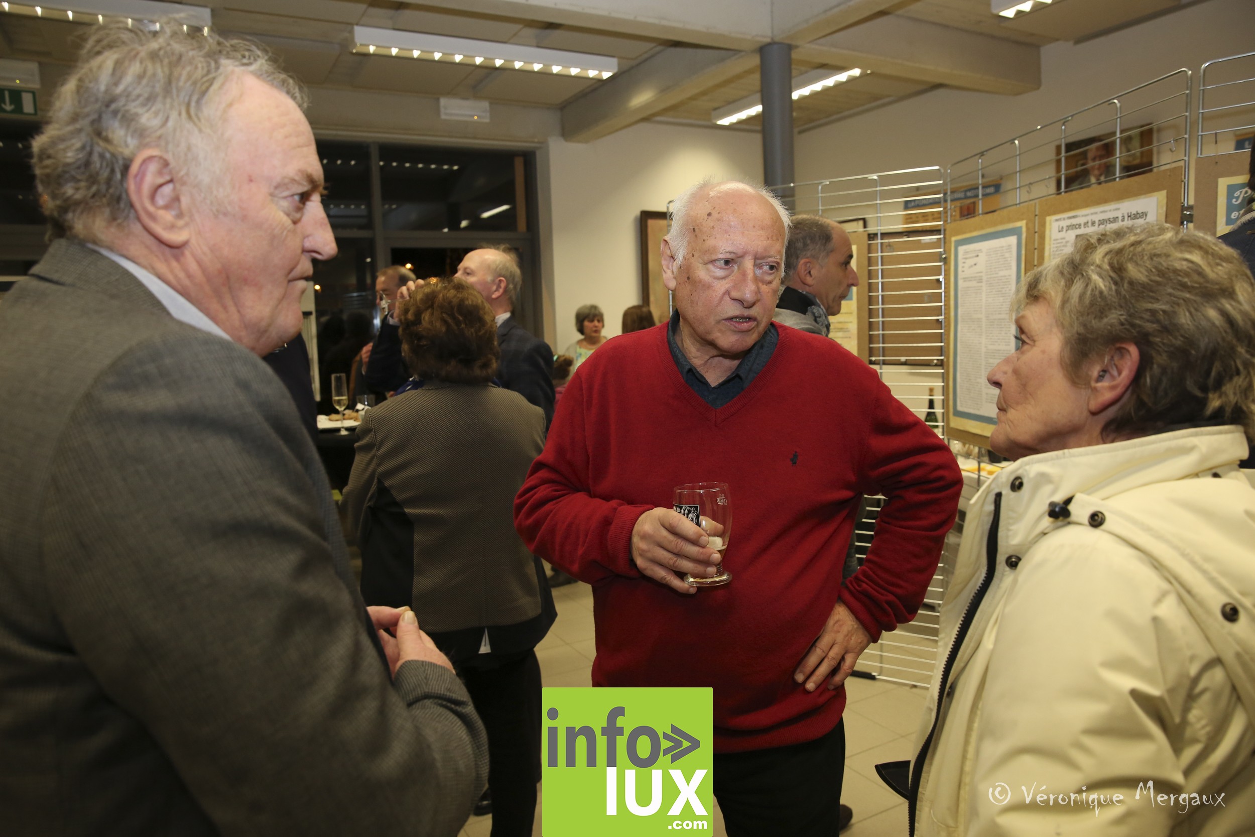 //media/jw_sigpro/users/0000002509/Vernissage Pierre Nothomb/3W6A2223