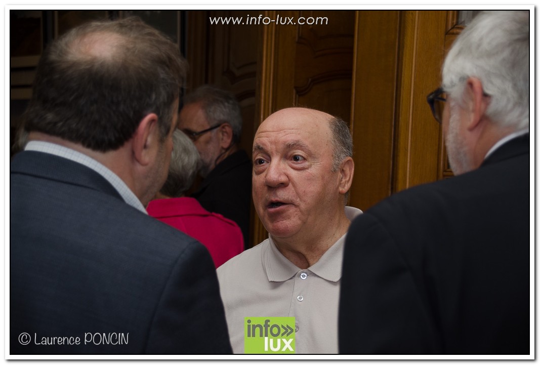 //media/jw_sigpro/users/0000002529/vernissagesalvatore2017/DSC_1259-1