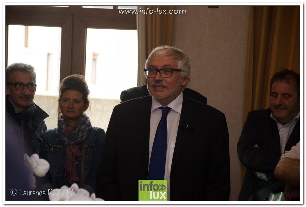 //media/jw_sigpro/users/0000002529/vernissagesalvatore2017/DSC_1279-1