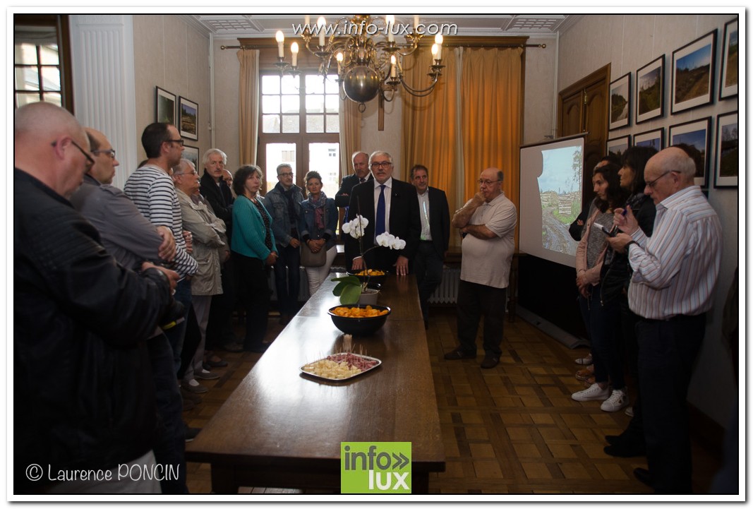//media/jw_sigpro/users/0000002529/vernissagesalvatore2017/DSC_1280-1