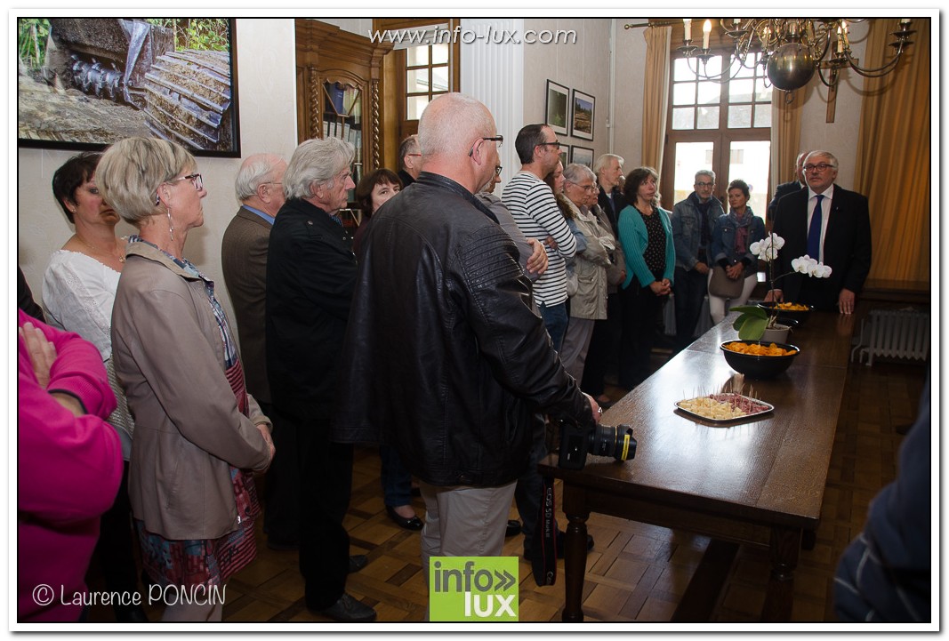 //media/jw_sigpro/users/0000002529/vernissagesalvatore2017/DSC_1284-1