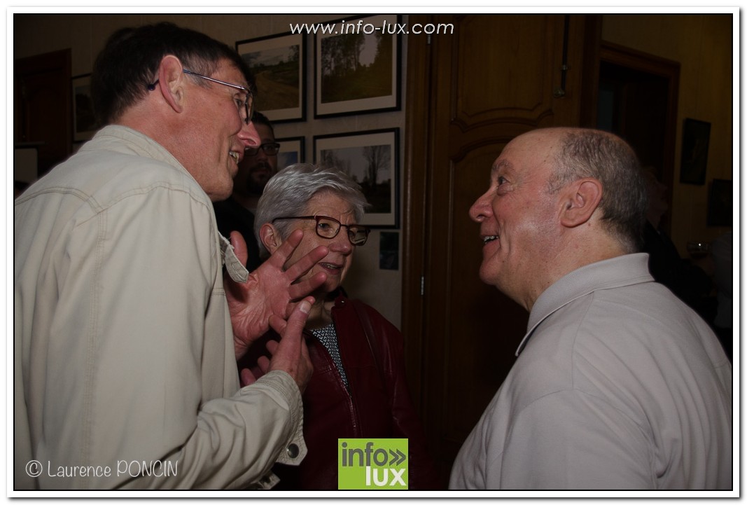 //media/jw_sigpro/users/0000002529/vernissagesalvatore2017/DSC_1370-1