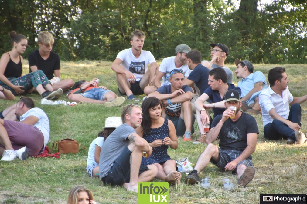 Mass Hysteria by Timeless libramont suite