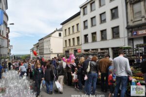 Marché aux puces du Vieil Arlon
