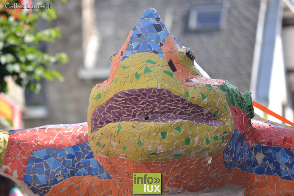//media/jw_sigpro/users/0000001062/carnaval houffalize/carnaval00076