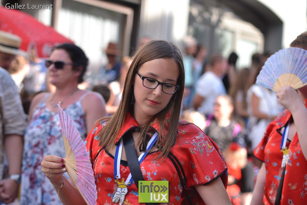//media/jw_sigpro/users/0000001062/carnaval houffalize/carnaval00401