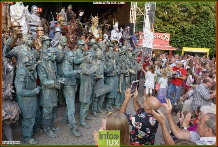 Statues en Marche
