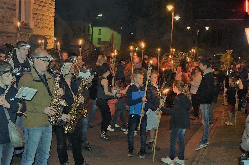  Blind-Test et Retraite aux flambeaux à l’occasion de la fête à ETALLE