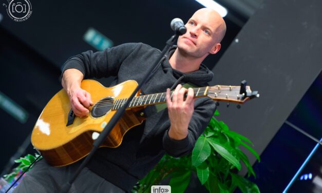 Tryo fait le show chez Cultura