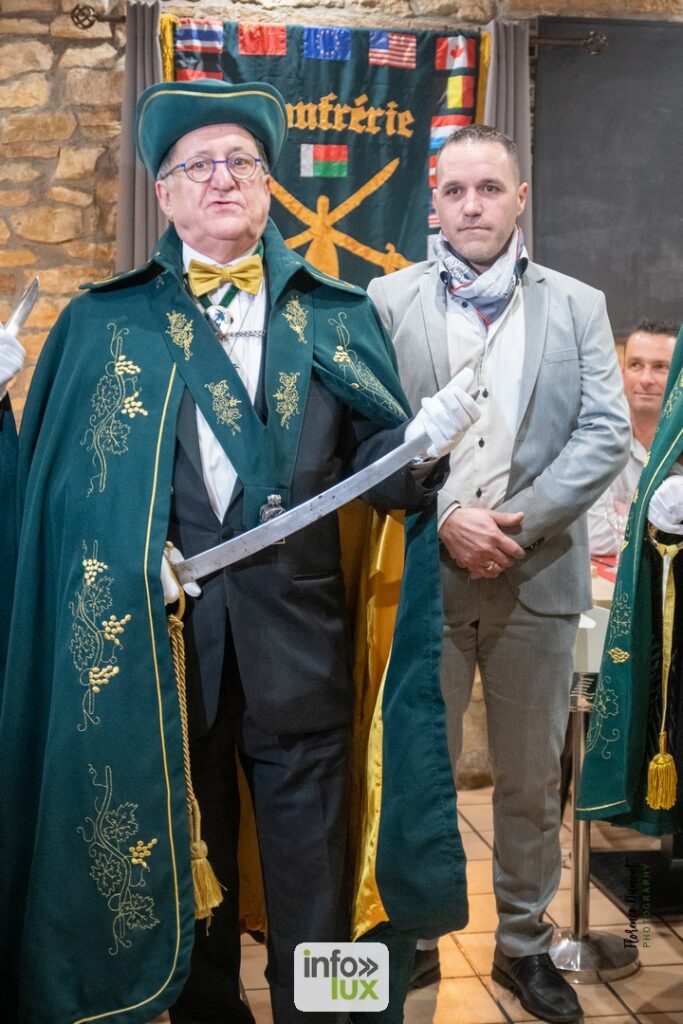 Portrait de Cédric Collin Chef du restaurant   La Vieille Ferme à Chassepierre Florenville et Confrérie du Sabre d'or .