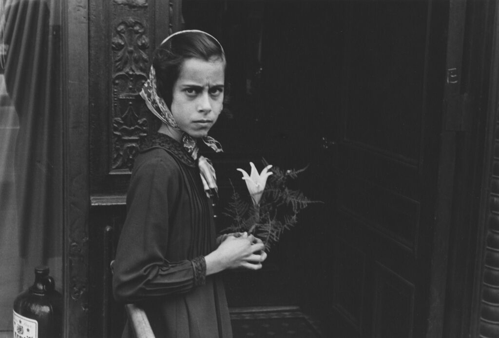 Helen Levitt
New York, 1972
© Film Documents LLC, courtesy Galerie Thomas Zander, Cologne