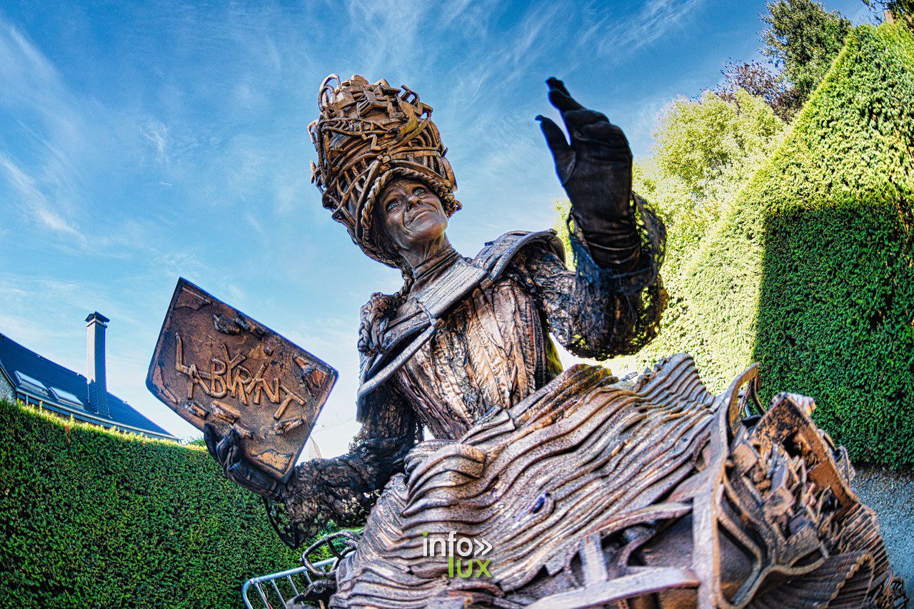 Statues en Marche Photos