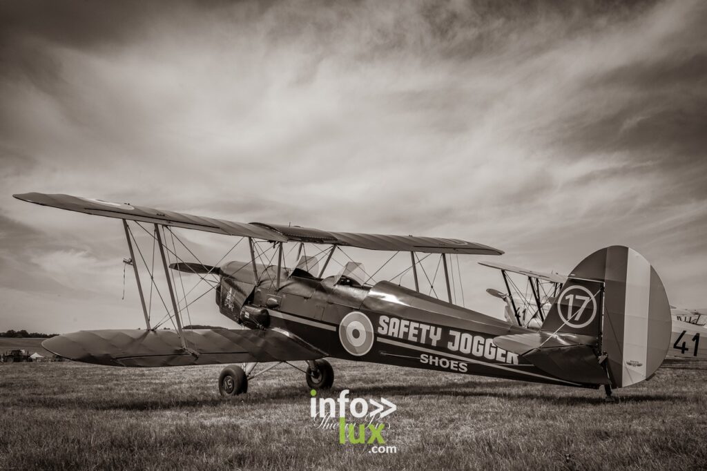 Les 13 et 14 août dernier avait lieu la concentration d'Old Timer voitures et avions à Schaeffen près de Diest en province du Brabant Flamand.