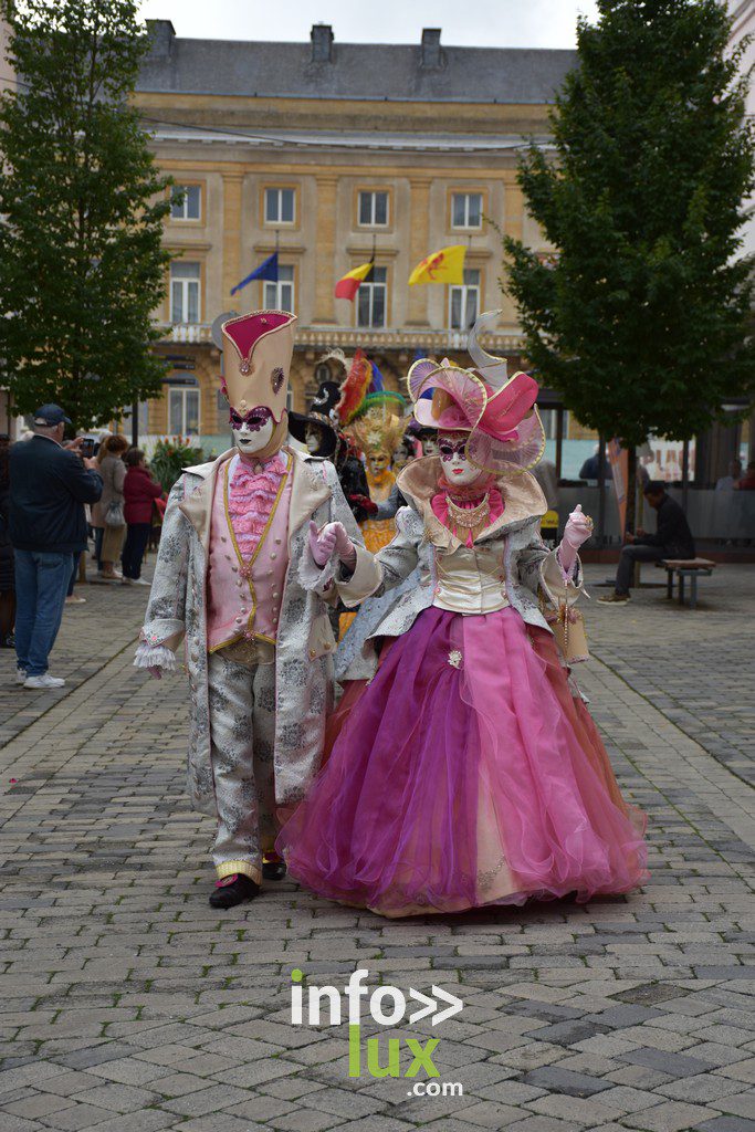 Le samedi 10 septembre dernier, le carnaval de Venise s'est invité dans les rues et sur les places de la ville d'Arlon!