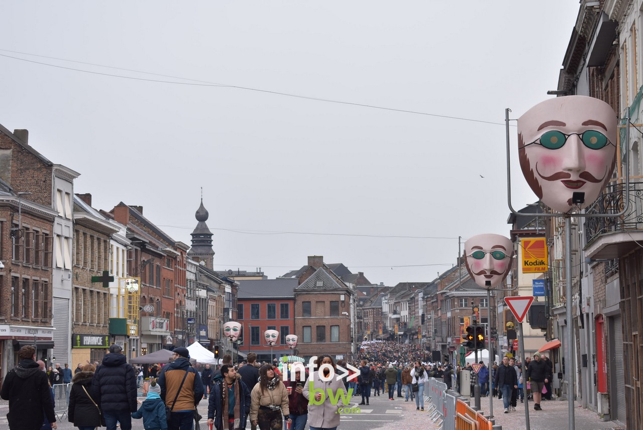 Binche vient de renouer avec son carnaval traditionnel !  Trois jours de liesse avec un public venu en masse !  Apothéose en ce mardi gras!  Retrouvez toutes les photos!