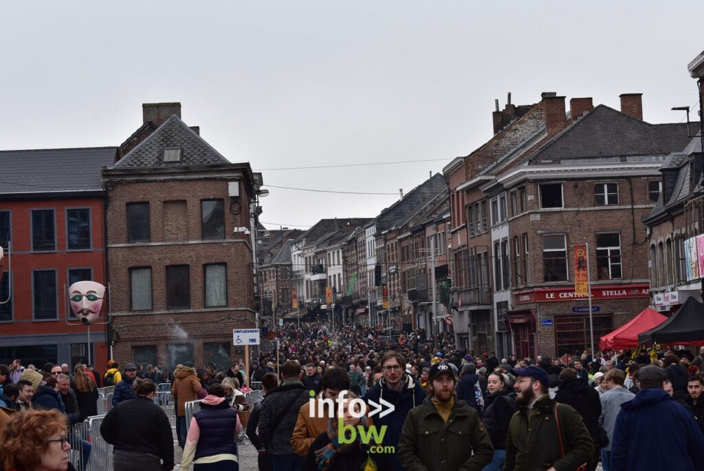 Binche vient de renouer avec son carnaval traditionnel !  Trois jours de liesse avec un public venu en masse !  Apothéose en ce mardi gras!  Retrouvez toutes les photos!