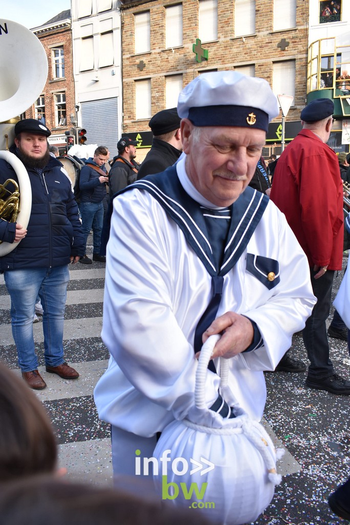 Binche vient de renouer avec son carnaval traditionnel !  Trois jours de liesse avec un public venu en masse !  Apothéose en ce mardi gras!  Retrouvez toutes les photos!