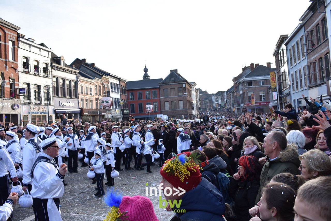 Binche vient de renouer avec son carnaval traditionnel !  Trois jours de liesse avec un public venu en masse !  Apothéose en ce mardi gras!  Retrouvez toutes les photos!