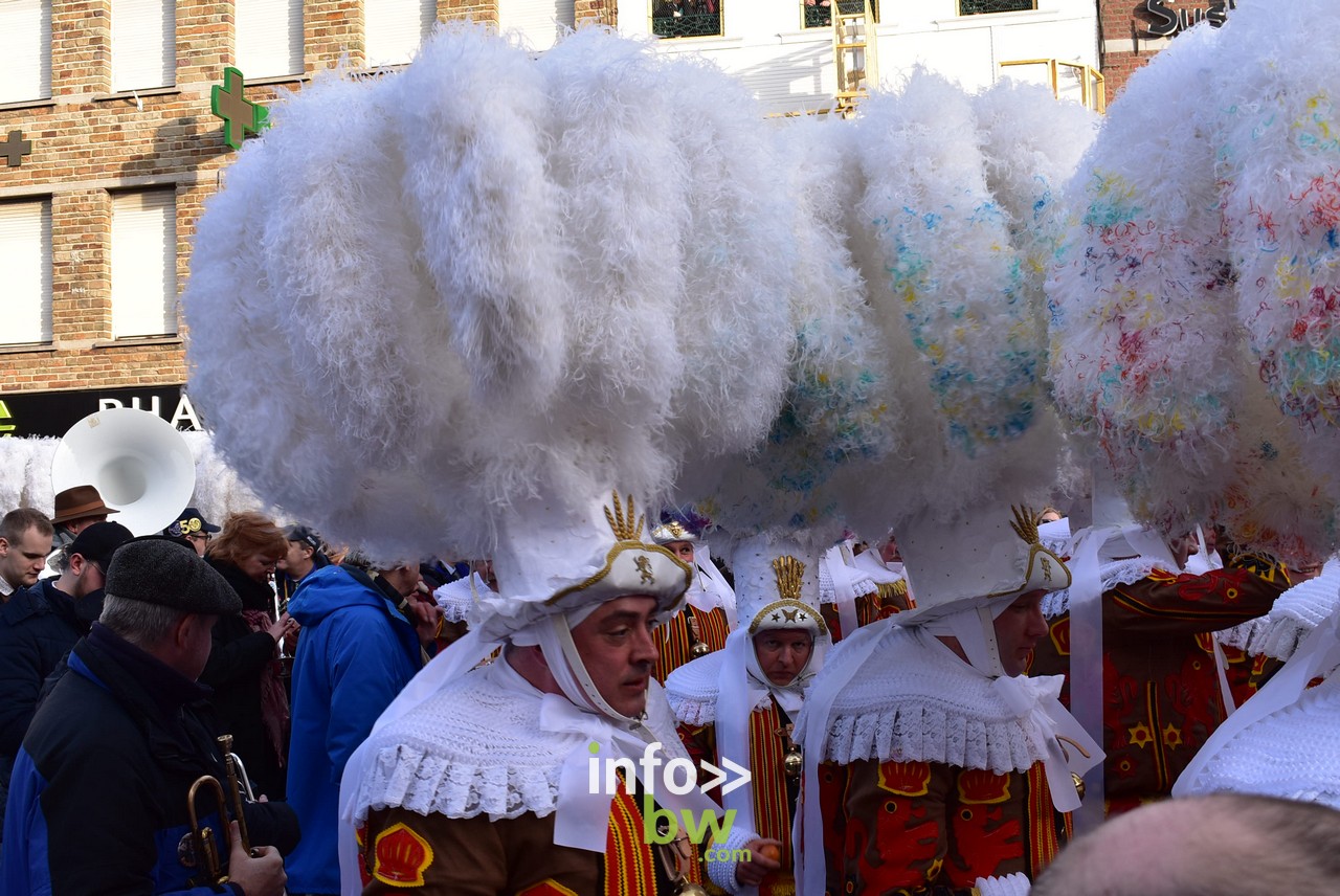 Binche vient de renouer avec son carnaval traditionnel !  Trois jours de liesse avec un public venu en masse !  Apothéose en ce mardi gras!  Retrouvez toutes les photos!