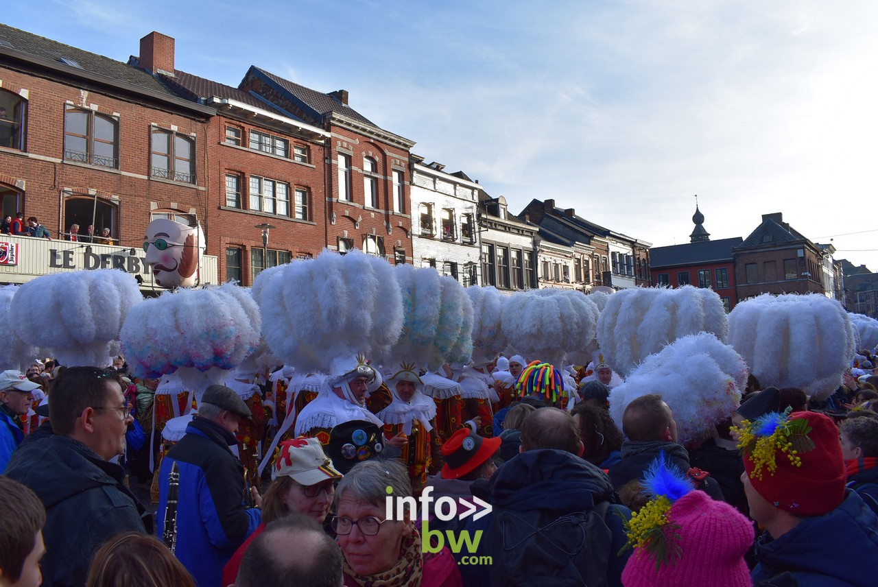 Binche vient de renouer avec son carnaval traditionnel !  Trois jours de liesse avec un public venu en masse !  Apothéose en ce mardi gras!  Retrouvez toutes les photos!