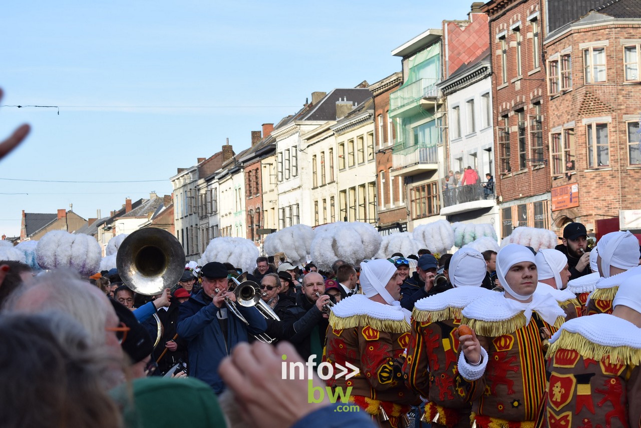 Binche vient de renouer avec son carnaval traditionnel !  Trois jours de liesse avec un public venu en masse !  Apothéose en ce mardi gras!  Retrouvez toutes les photos!