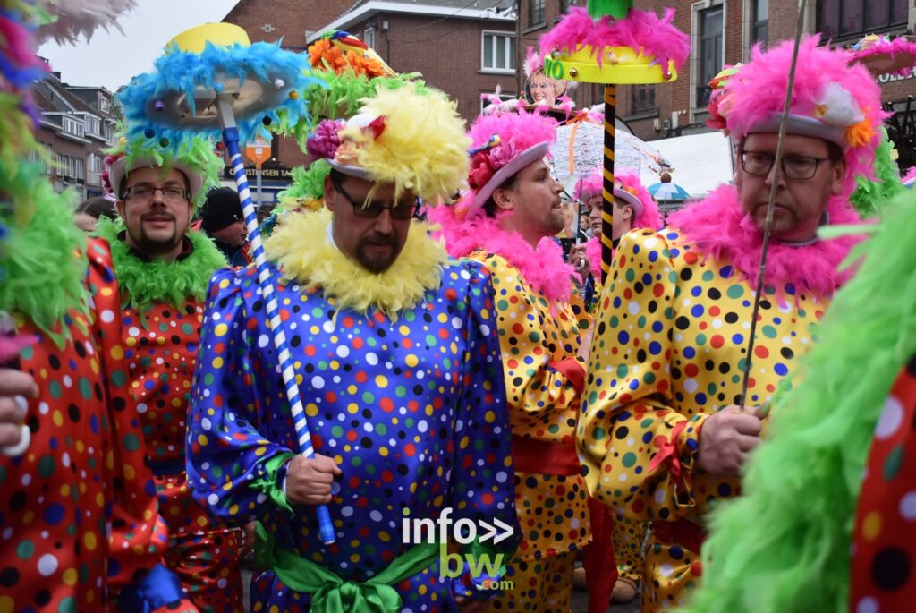 Ce Samedi 11 février avaient lieu les soumonces générale à Nivelles, une sorte de répétition générale avant le grand carnaval. Retrouvez toutes les photos!