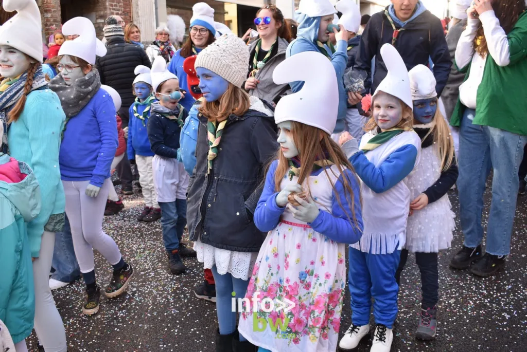 Le samedi du carnaval de Nivelles fait la place belle aux enfants...mais pas que!  Retrouvez les photos du cortège et de la première sortie des Miss'Guinguettes