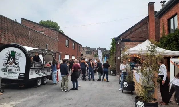 CHARLEROI > FOODTRUCK > HERVE LE VEGE