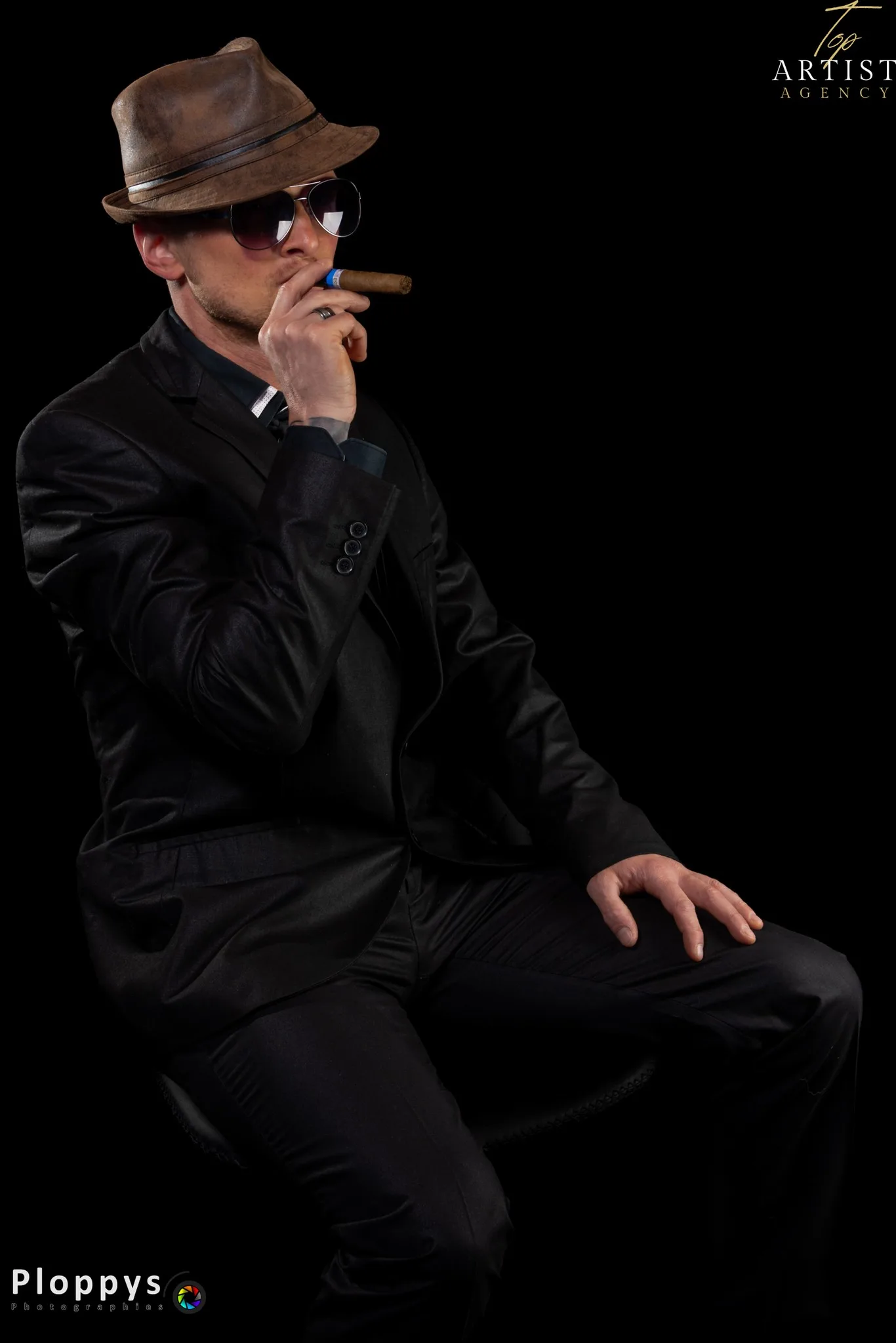 351470755_1176528043742557_6386133287625279175_n photo mannequin homme