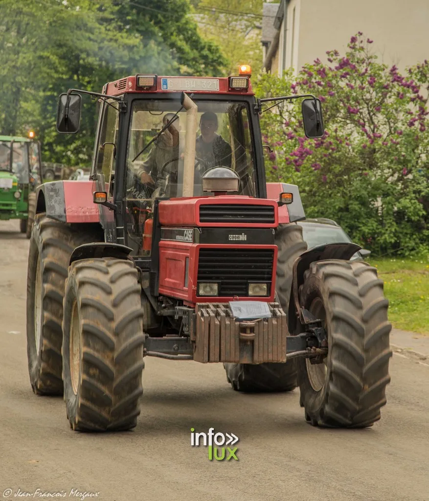 Buzenol > Défilés de tracteurs > Photos