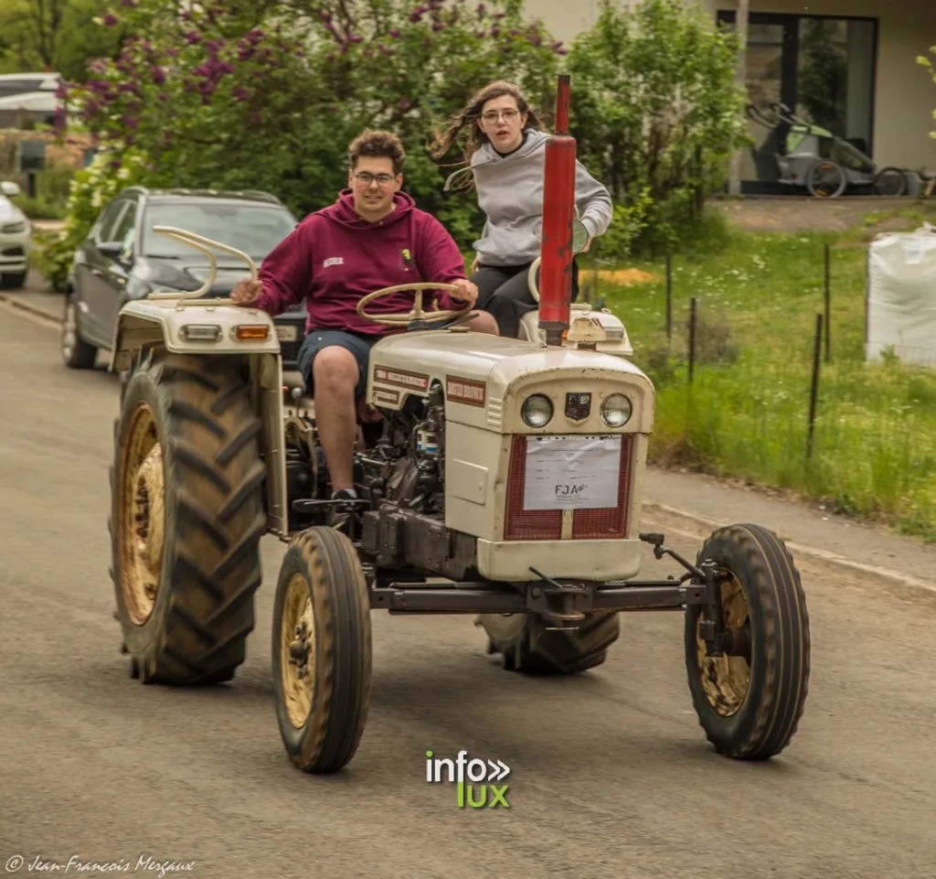 Buzenol > Défilés de tracteurs > Photos