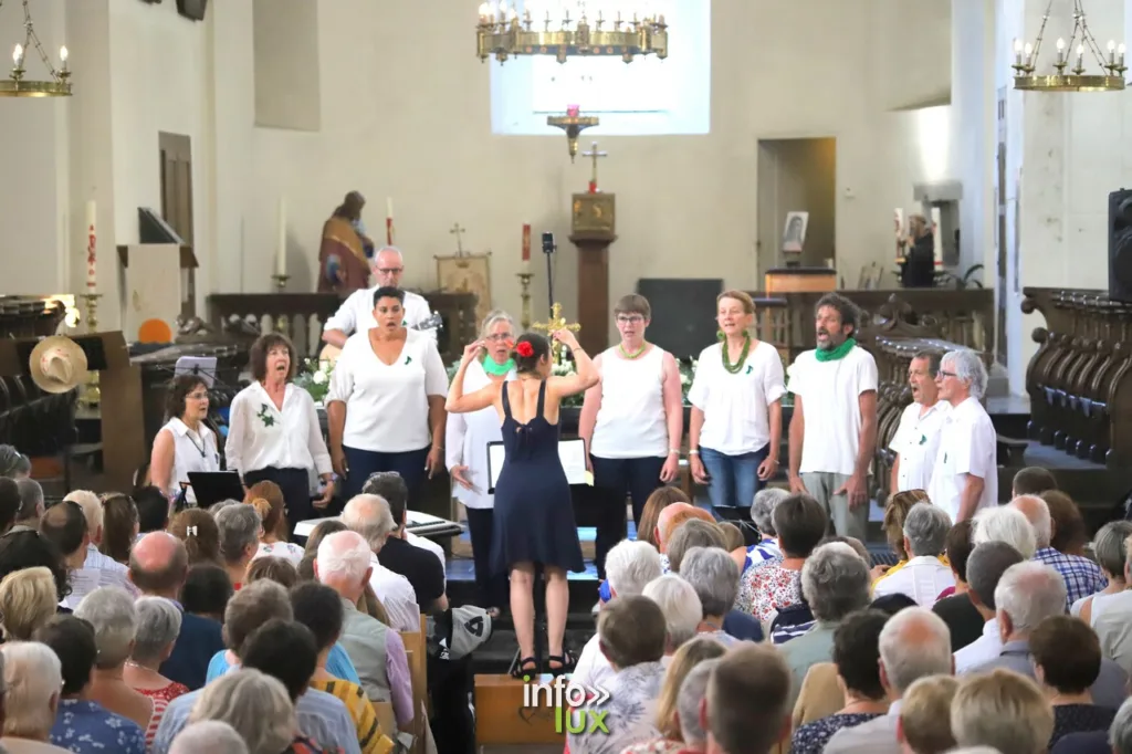 HOUYET > Fête de la Musique > Chorales en photos