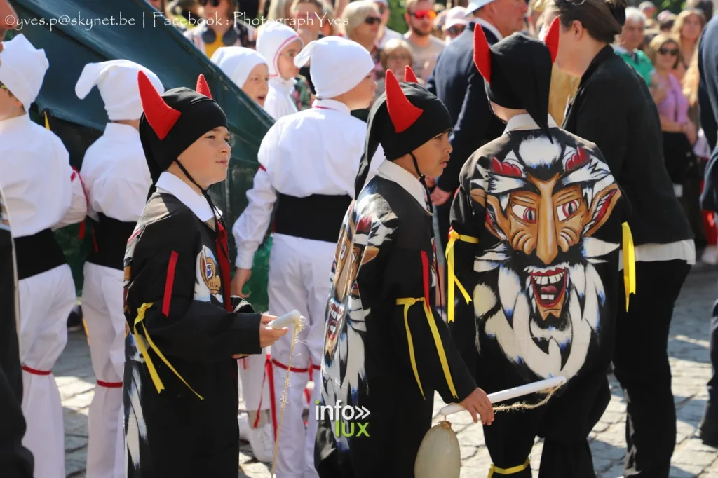 Ambiance generale du Doudou de Mons (photo 5, archives 2023)