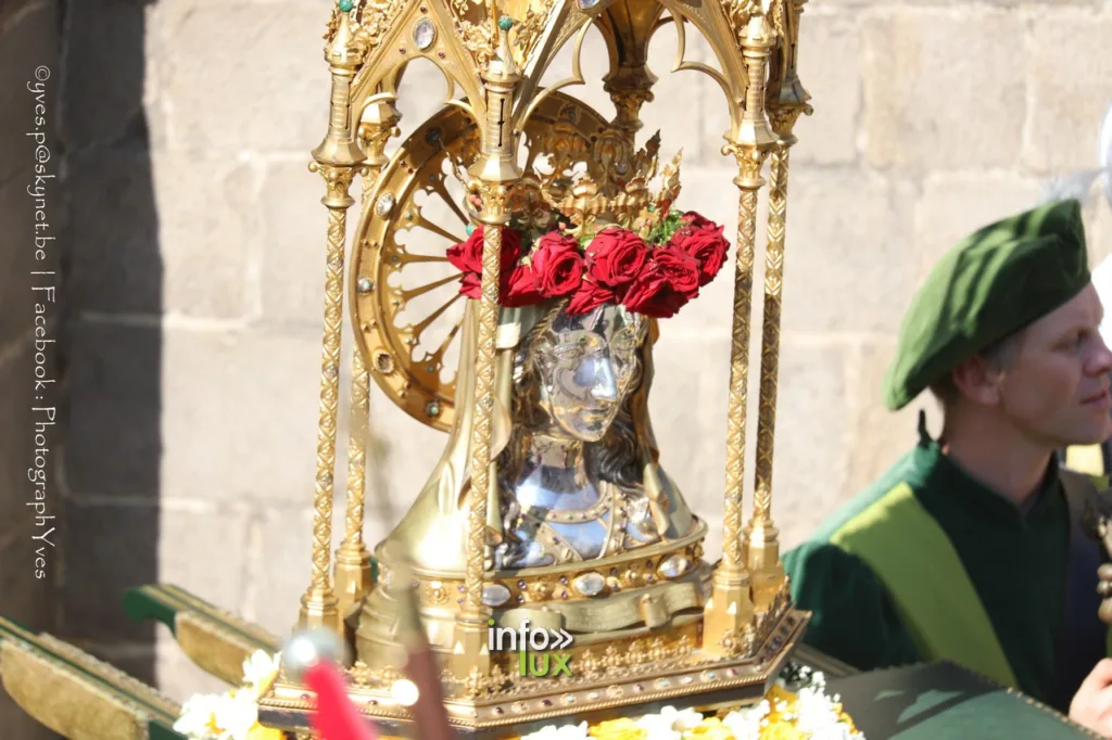 Ceremonie en la collegiale Sainte-Waudru (photo 3, archives 2023)
