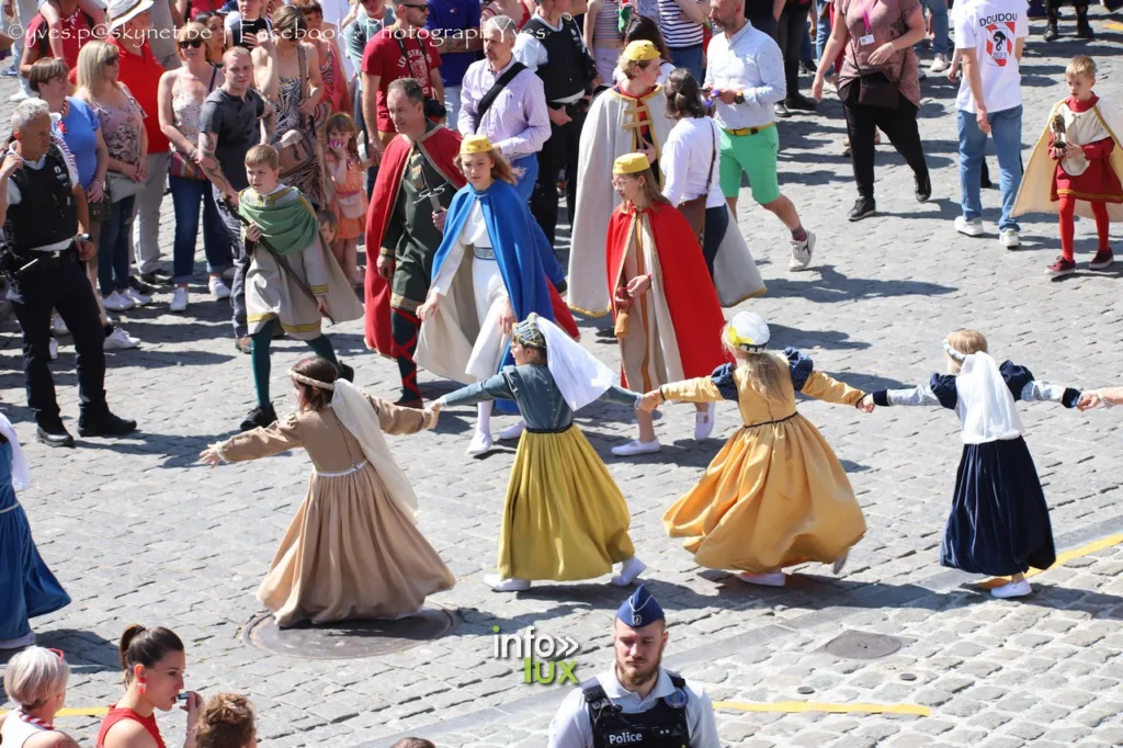 Mons > Doudou > Procession > Photos