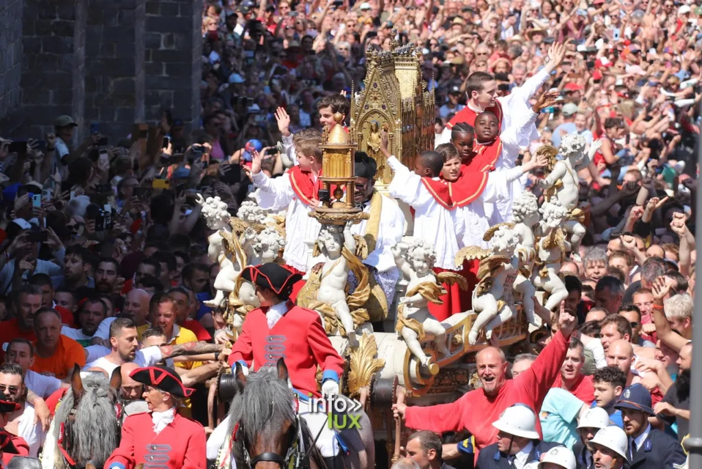 Mons > Doudou > Procession > Photos