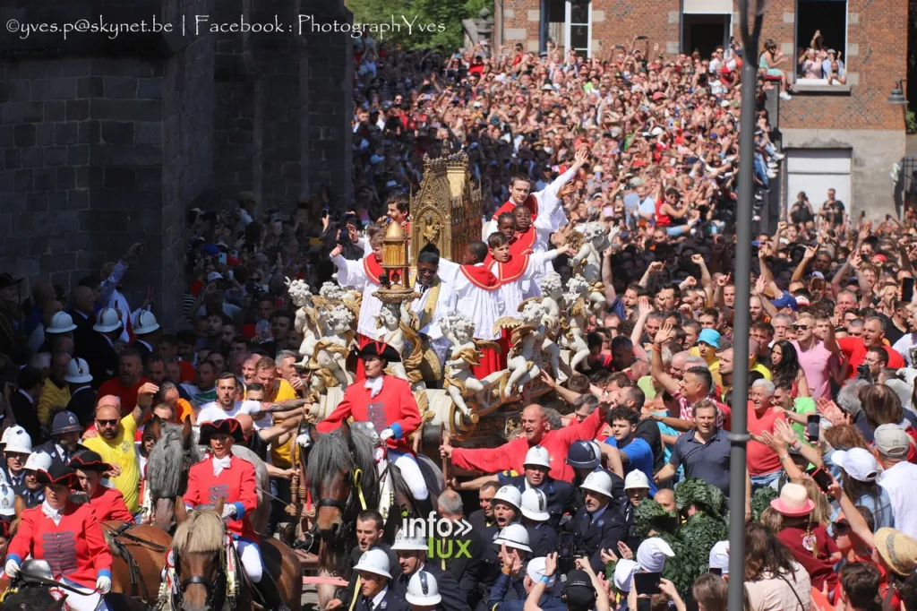 Mons > Doudou > Procession > Photos