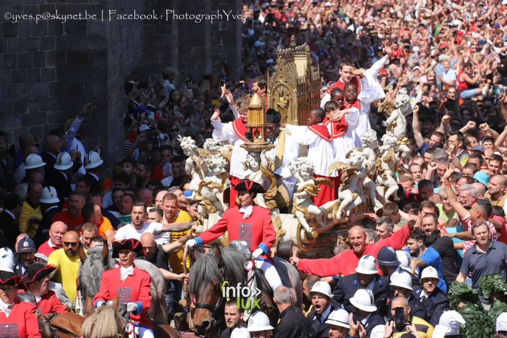 Mons > Doudou > Procession > Photos