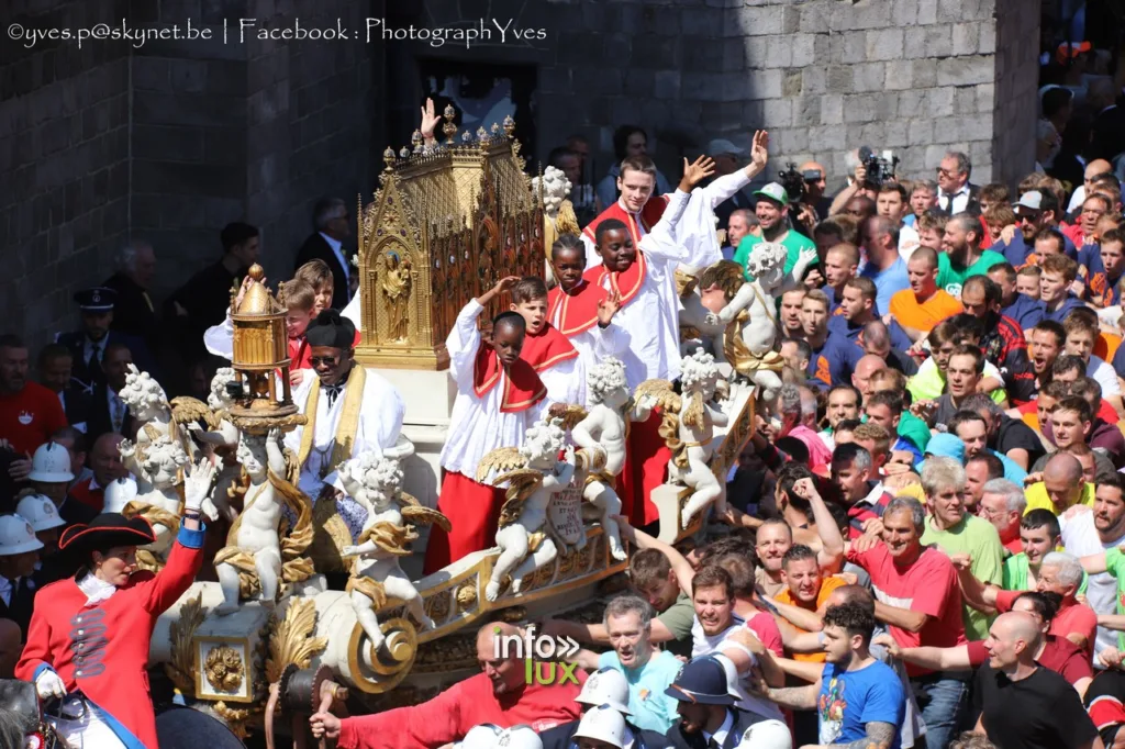 Mons > Doudou > Procession > Photos