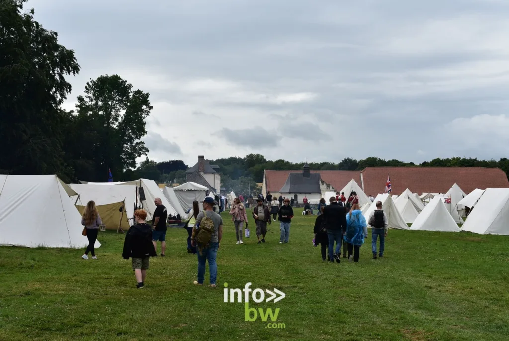 Nous nous immiscés au cœur des campements lors du weekend historique 1815 à Waterloo.  Ambiance, métiers d'antan, intendance,... Retrouvez toutes les photos! 