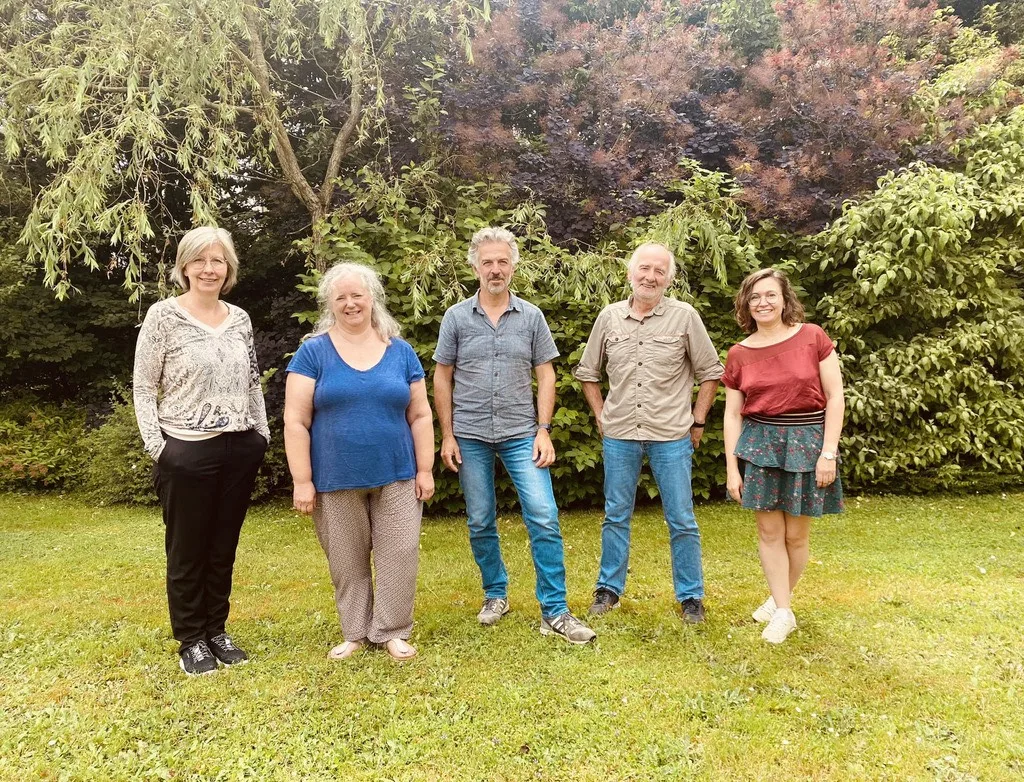 Les membres du jury (de gauche à droite) : Marianne Sersli, Christine Veeschkens, Dimitri Crickillon (Président de jury), Jean-Pierre Frippiat & Elise Pire.
