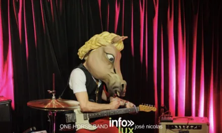 ANLIER >SPECTACLE > ONE HORSE BAND