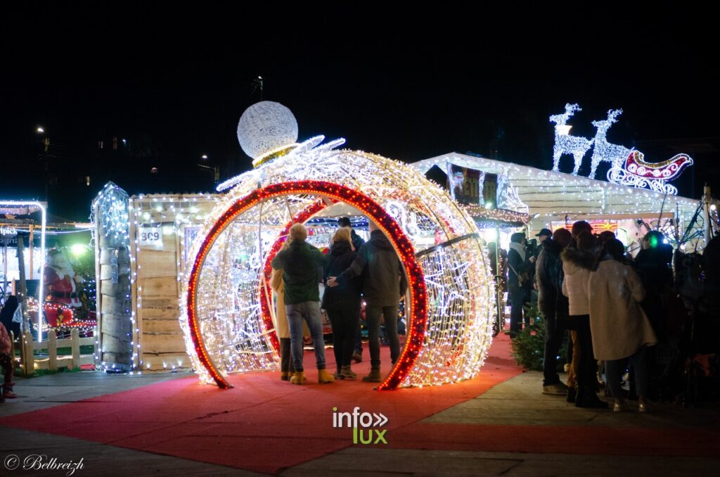 Durbuy > Noël > Marché  Tracto  Patinoire info