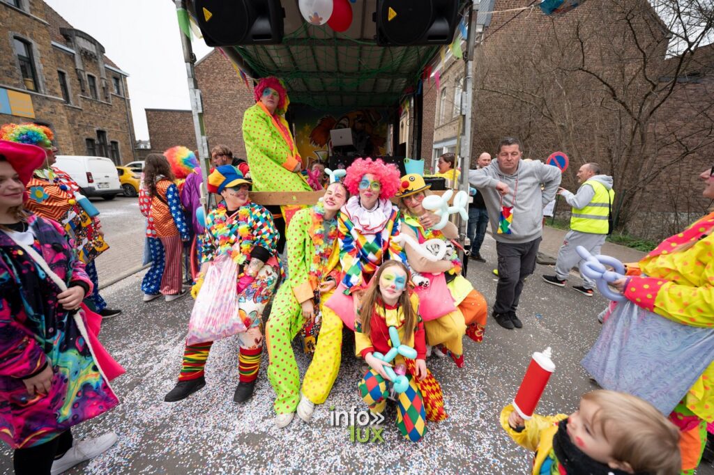 Andenne > Carnaval > les Ours en photos