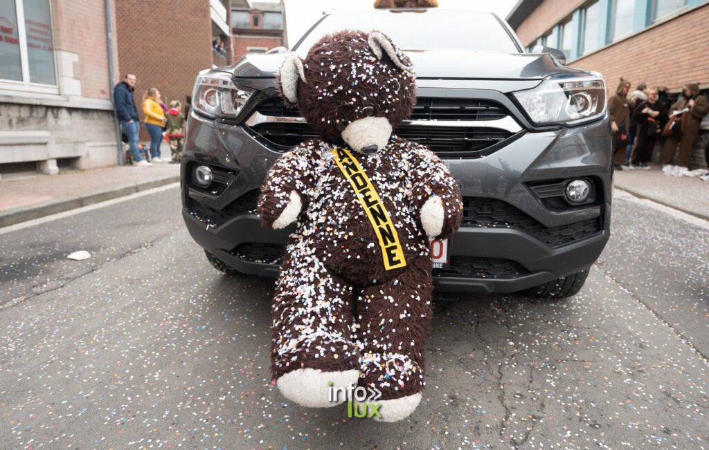 Andenne > Carnaval > les Ours en photos