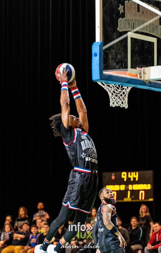 Paris > Harlem Globetrotters > Photos