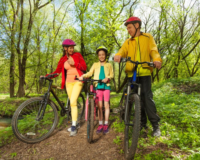 L'Ecole St Joseph de Braine l'Alleud organise une balade VTT en famille.