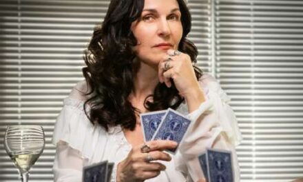 Portrait de l’Artiste : Fily Leela  > Une Voix Étoilée de Belgique