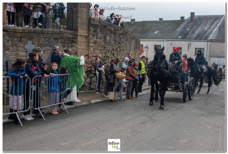 Muno > Fête > Fête de la Saint-Hubert, messe et bénédiction des animaux